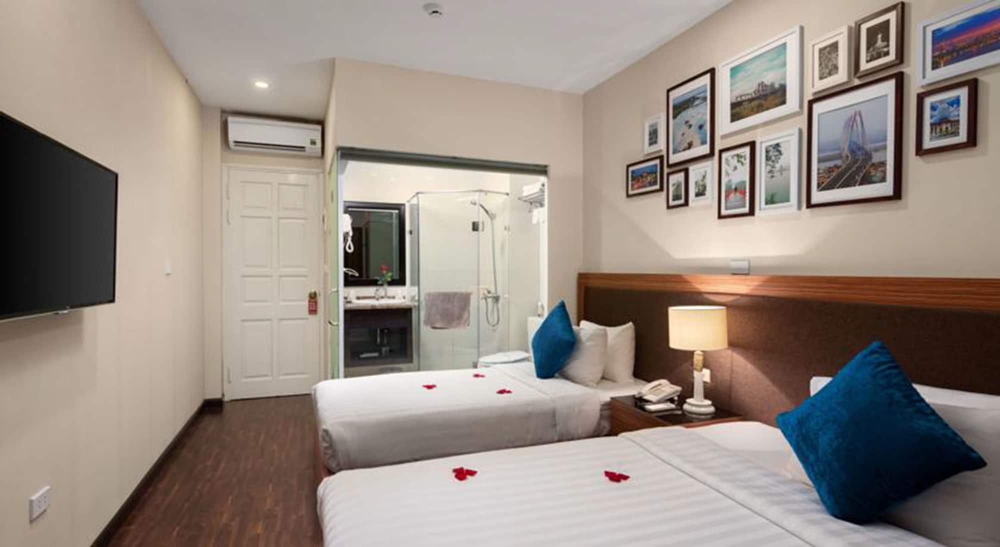 Golden Moon Suite Hotel Hanoi Buitenkant foto