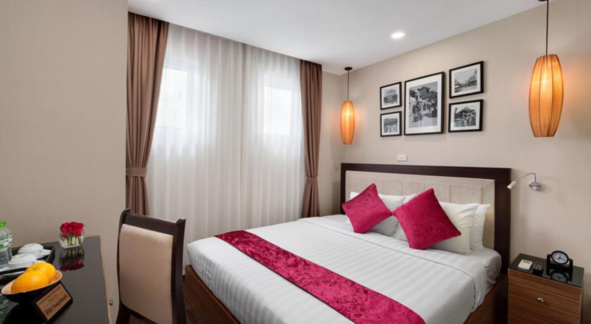 Golden Moon Suite Hotel Hanoi Buitenkant foto